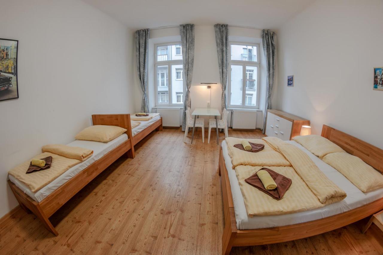 Cuba Bar & Hostel Ceske Budejovice Dış mekan fotoğraf