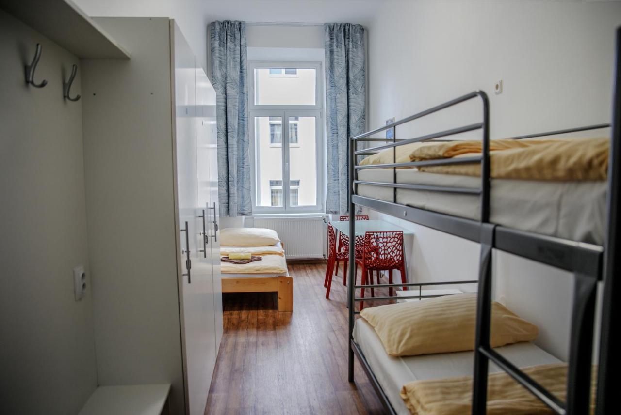 Cuba Bar & Hostel Ceske Budejovice Dış mekan fotoğraf