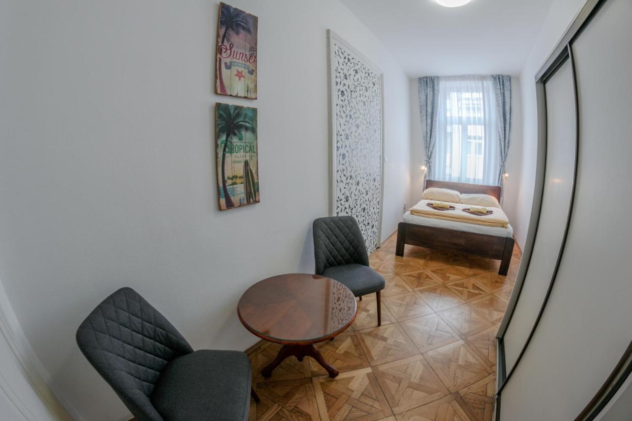Cuba Bar & Hostel Ceske Budejovice Dış mekan fotoğraf