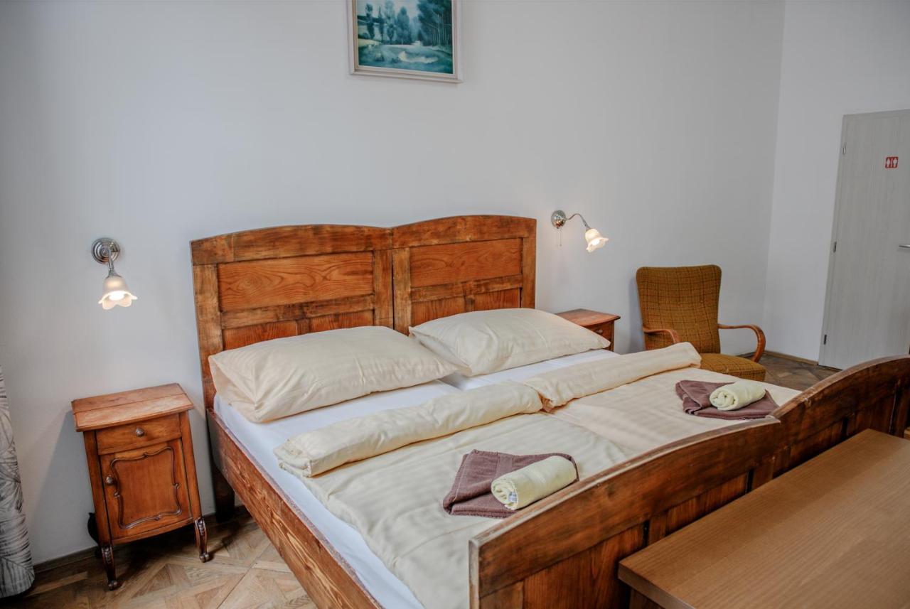 Cuba Bar & Hostel Ceske Budejovice Dış mekan fotoğraf