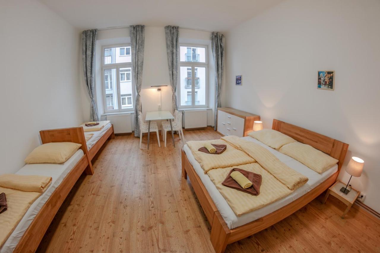 Cuba Bar & Hostel Ceske Budejovice Dış mekan fotoğraf