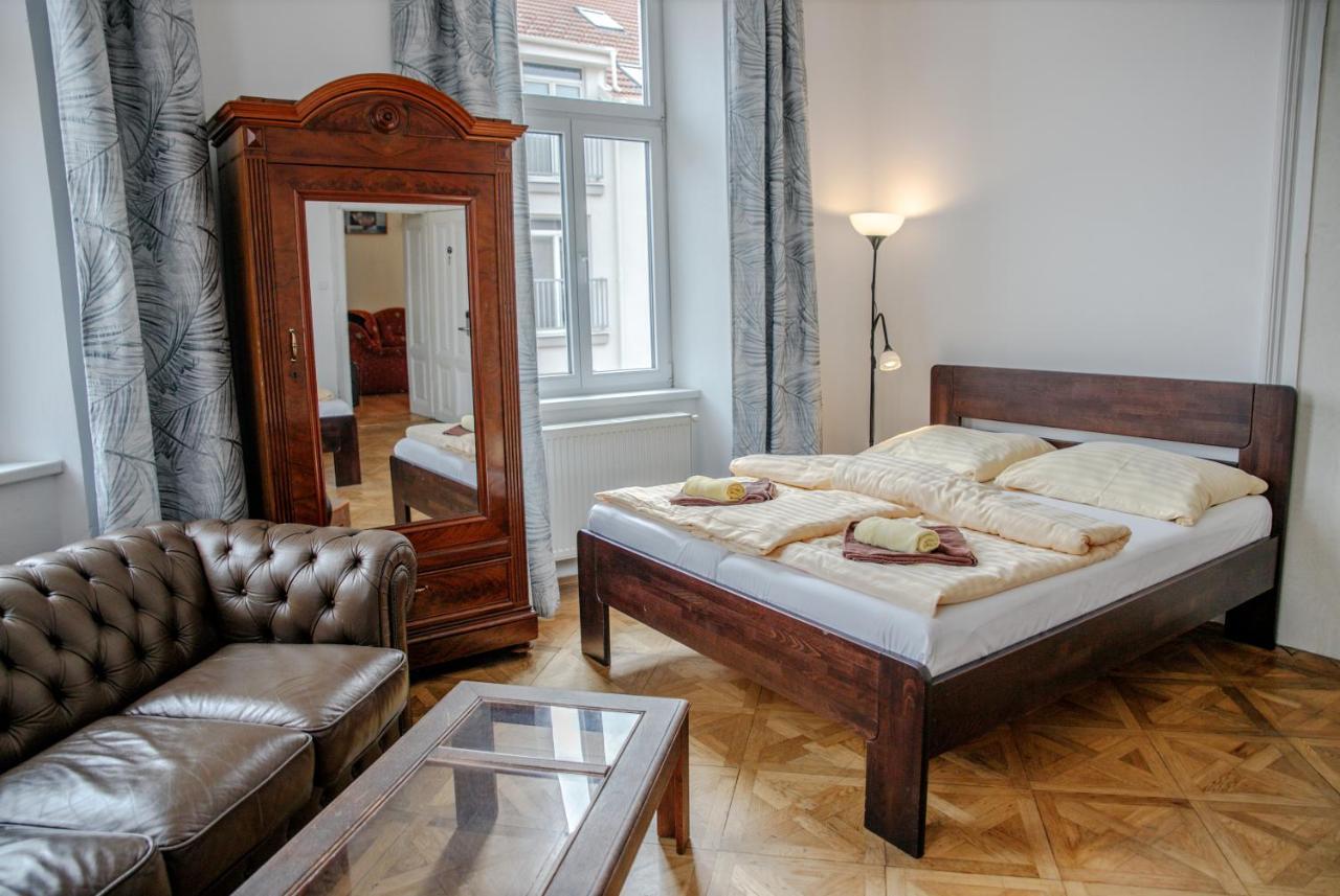 Cuba Bar & Hostel Ceske Budejovice Dış mekan fotoğraf