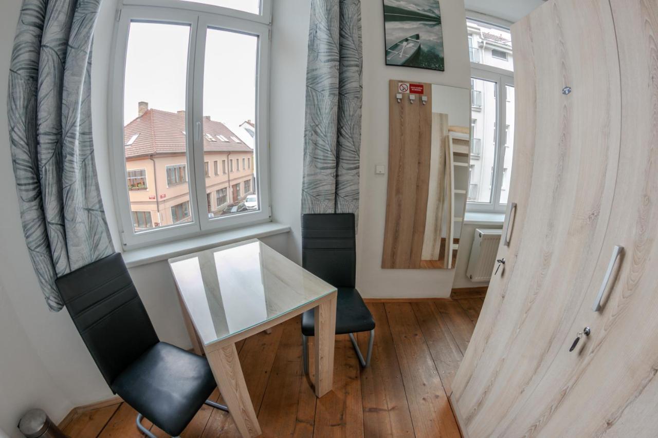 Cuba Bar & Hostel Ceske Budejovice Dış mekan fotoğraf