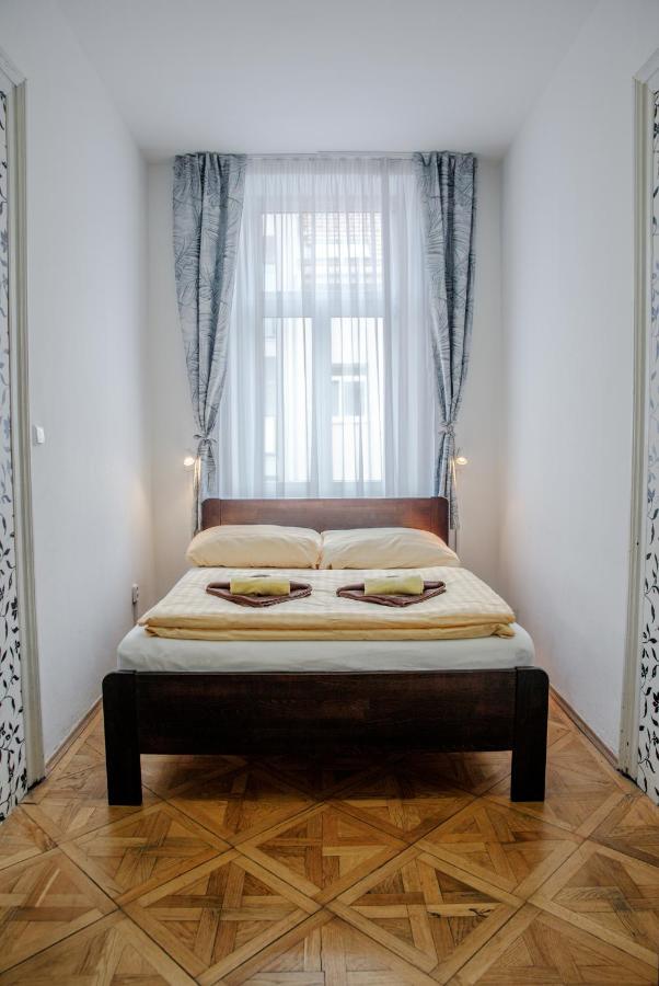 Cuba Bar & Hostel Ceske Budejovice Dış mekan fotoğraf