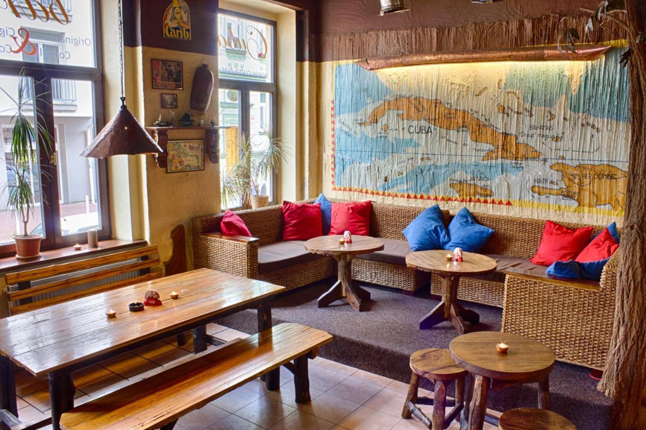 Cuba Bar & Hostel Ceske Budejovice Dış mekan fotoğraf