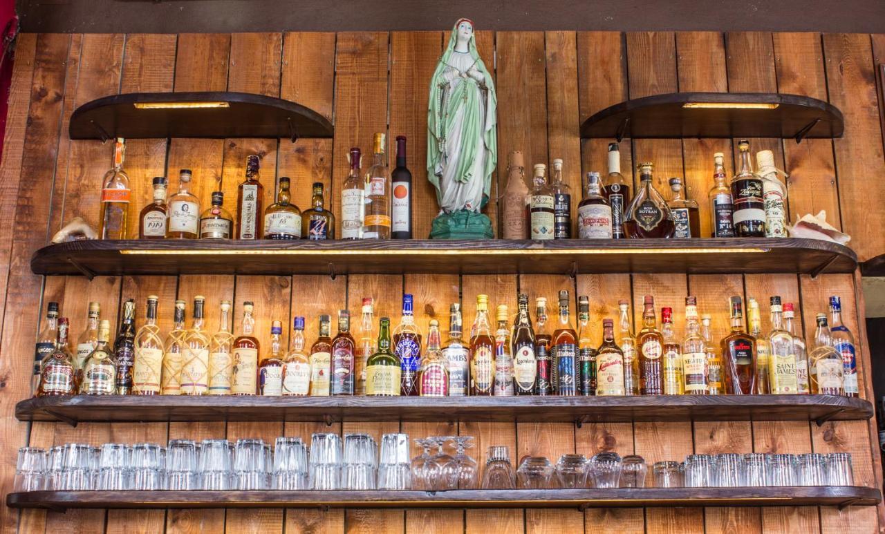 Cuba Bar & Hostel Ceske Budejovice Dış mekan fotoğraf