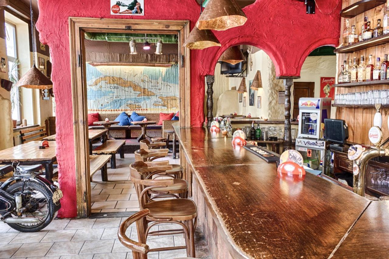 Cuba Bar & Hostel Ceske Budejovice Dış mekan fotoğraf