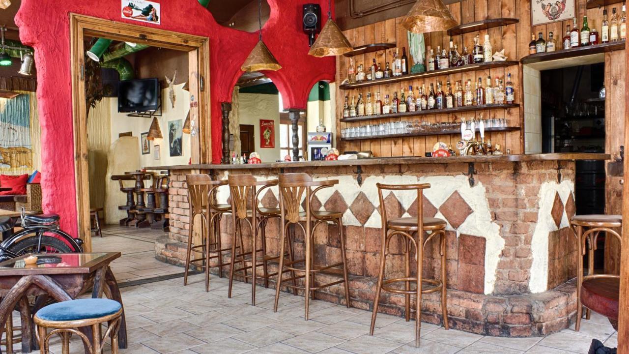 Cuba Bar & Hostel Ceske Budejovice Dış mekan fotoğraf